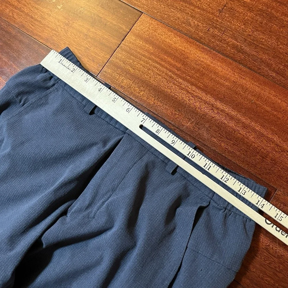 Lululemon Shadow Lite Pant Mens 30 (28x29) Elastic Waist Gray Stretch M5680S *